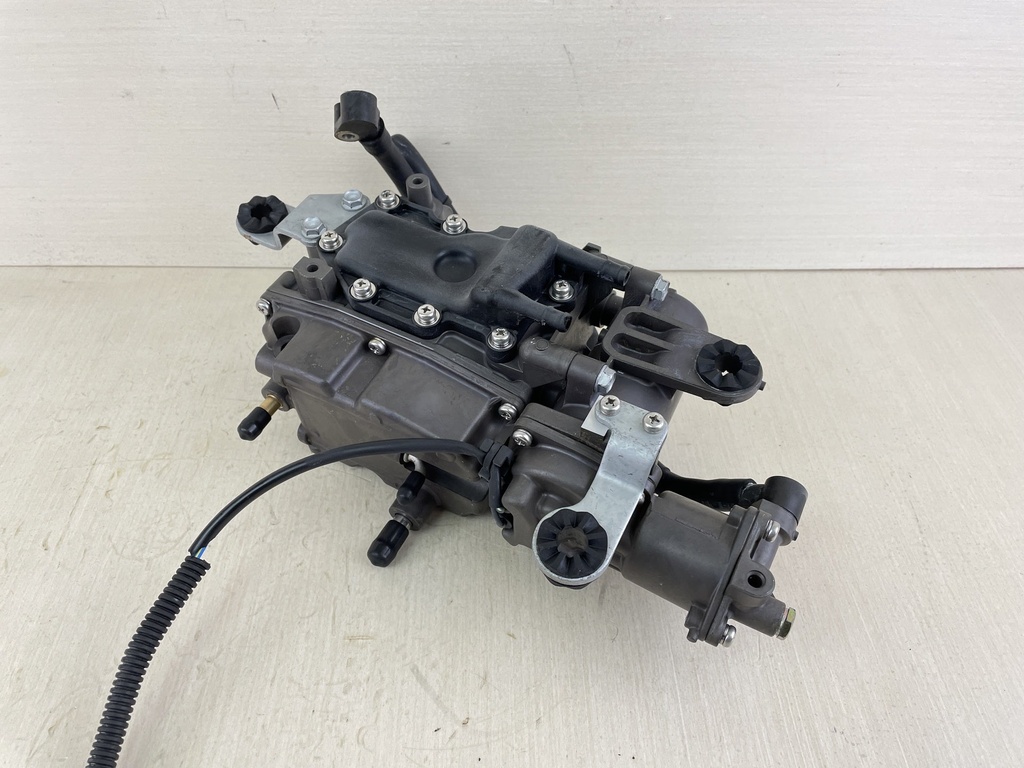 2000 Honda 130HP 4 Stroke Outboard VST Fuel Pump Unit 06167-ZW5-305