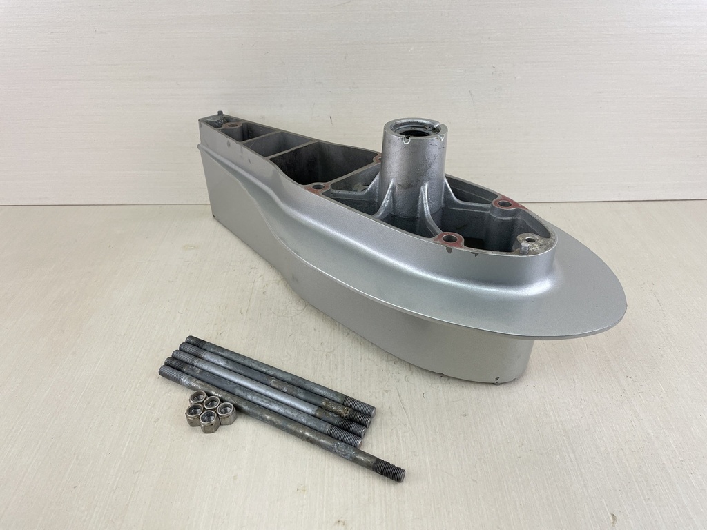 2002 Honda 115 130HP 4 Stroke Outboard Gear Case Extension 40202-ZW1-710ZA