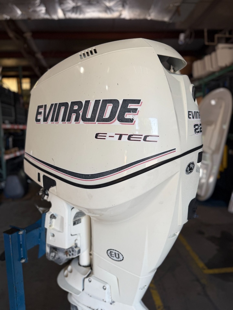 2012 Evinrude Etec 225HP 2 Stroke Outboard Engine 25" Shaft 438 Hours