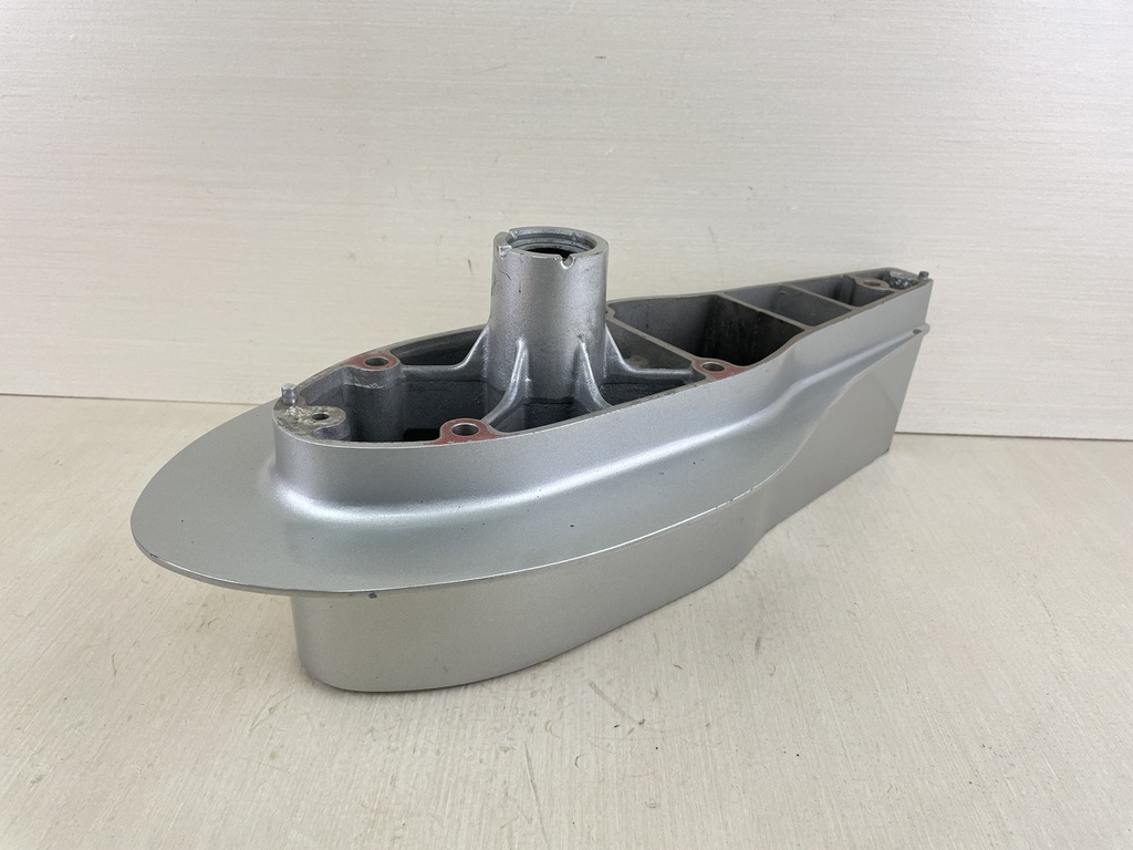 2002 Honda 115 130HP 4 Stroke Outboard Gear Case Extension 40202-ZW1-710ZA