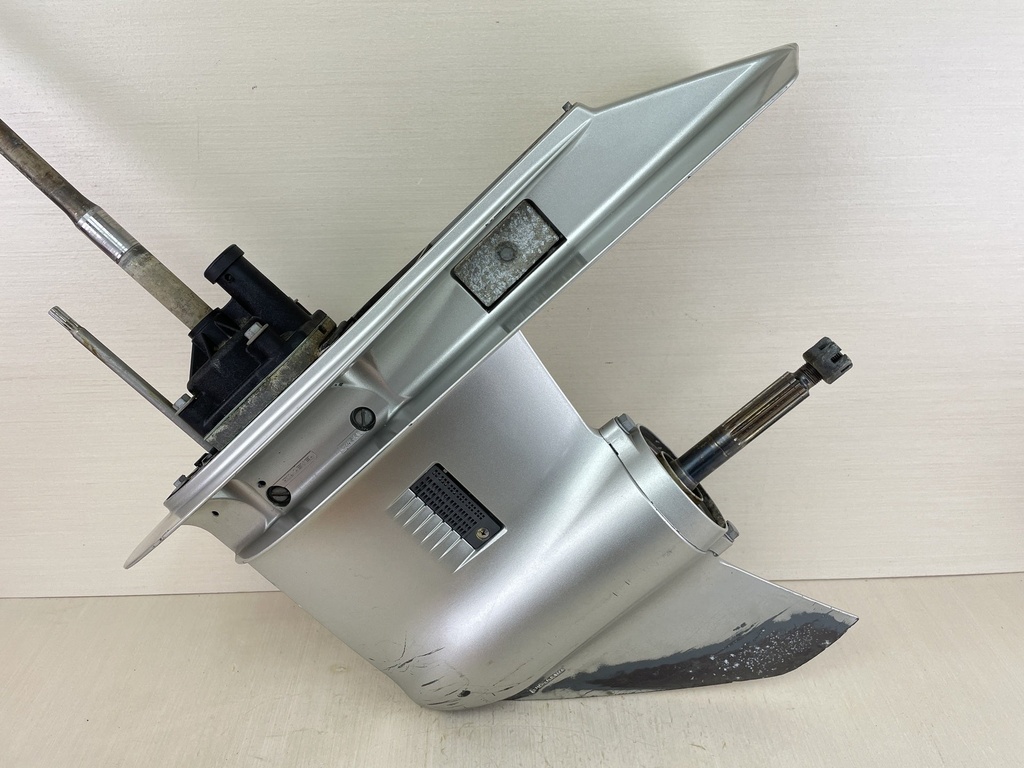 2000 Honda 115 130 HP 4 Stroke Outboard 25" Lower Unit Gear Case RH 41100-ZW5-810ZA