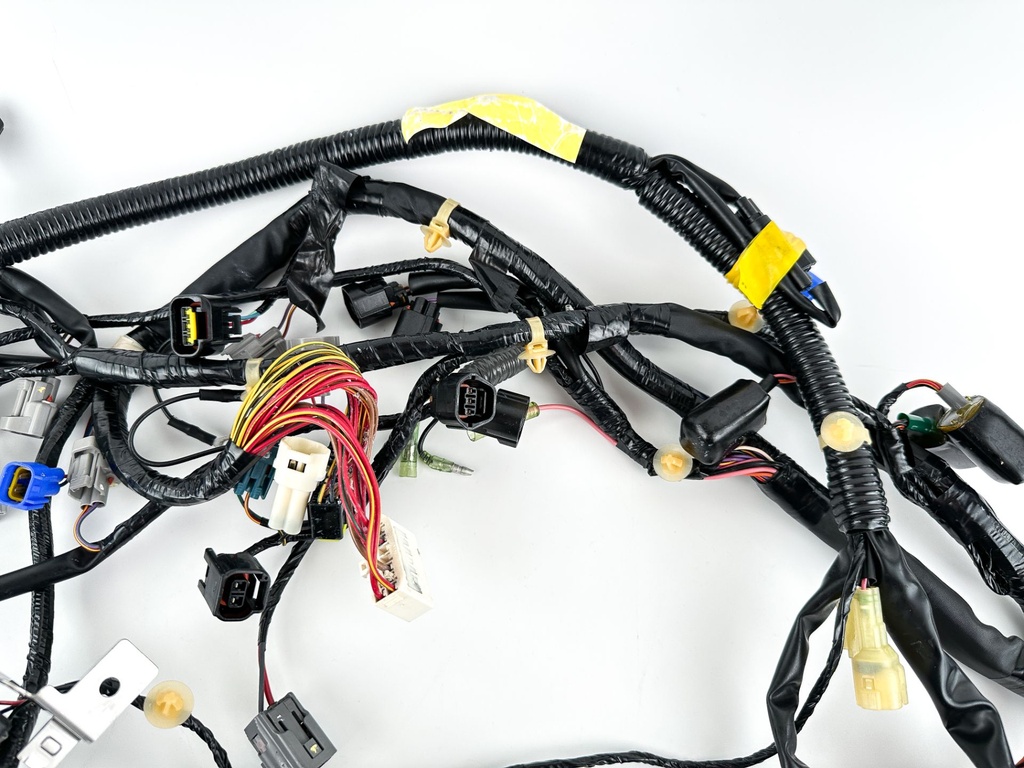 2014 Yamaha 300 HP 4 Stroke Outboard Engine Wire Harness 6CE-82590-10-00 OEM