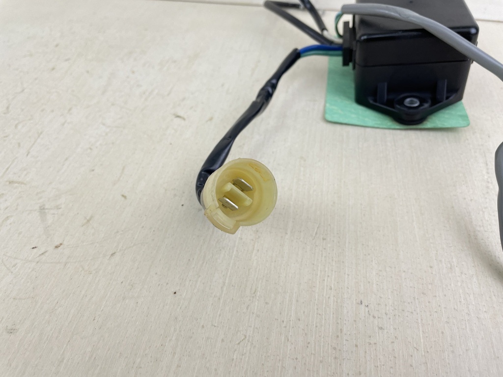Honda 115 130 HP 4 Stroke Outboard Power Trim Tilt Relay Unit 38550-ZW5-003