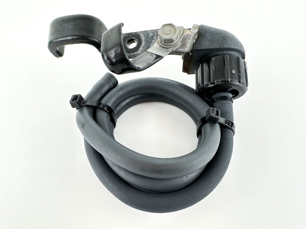 2013 Yamaha 115 HP 4 Stroke Outboard Fresh Water Flush Port 68V-24312-00-00 OEM