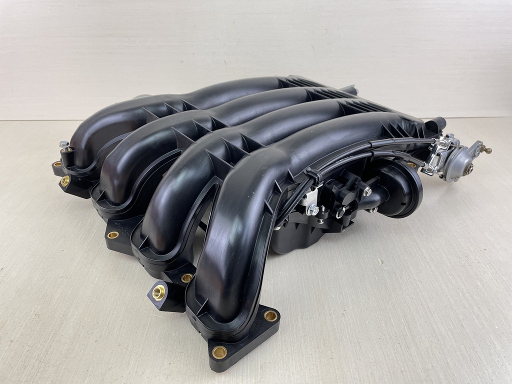 2007 Suzuki DF150 150HP 4 Stroke Outboard Air Intake Manifold 13110-96J00