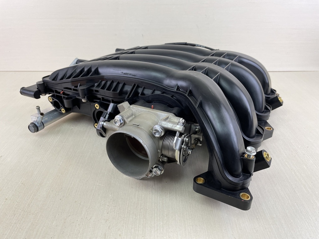 2007 Suzuki DF150 150HP 4 Stroke Outboard Air Intake Manifold 13110-96J00