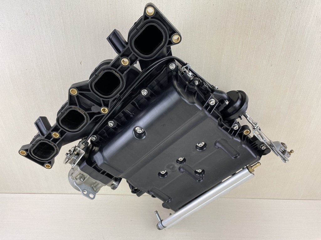 2007 Suzuki DF150 150HP 4 Stroke Outboard Air Intake Manifold 13110-96J00