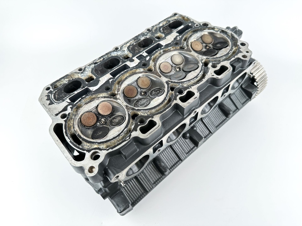 2013 Yamaha 115 HP 4 Stroke Outboard Cylinder Head 68V-W009A-08-9S OEM