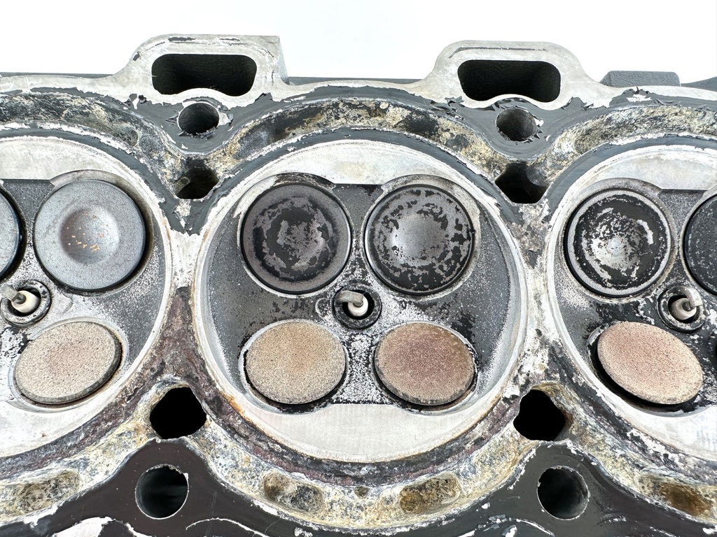 2013 Yamaha 115 HP 4 Stroke Outboard Cylinder Head 68V-W009A-08-9S OEM