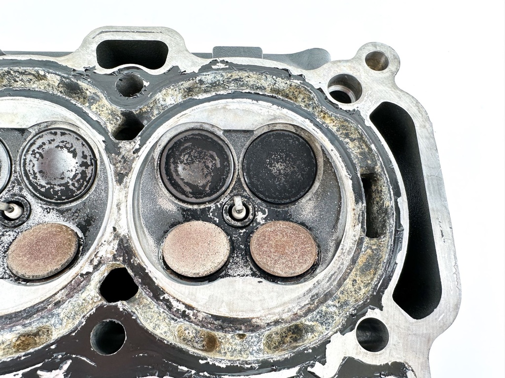 2013 Yamaha 115 HP 4 Stroke Outboard Cylinder Head 68V-W009A-08-9S OEM