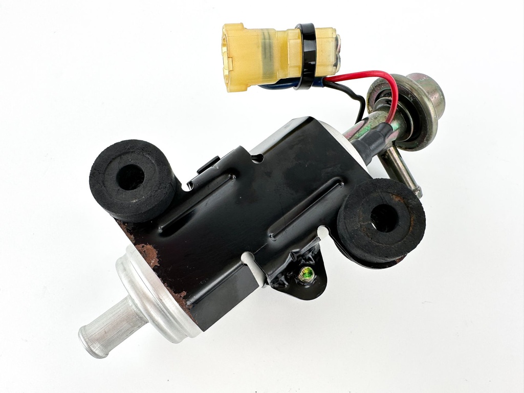 Suzuki 200 225 250 300 350 HP Outboard Low Pressure Lift Fuel Pump 15100-94900 Tested