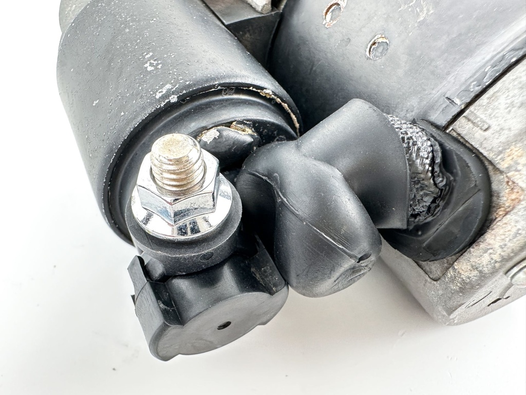 2007 Suzuki 300 HP 4 Stroke Outboard Starter Motor 31100-96J02 OEM