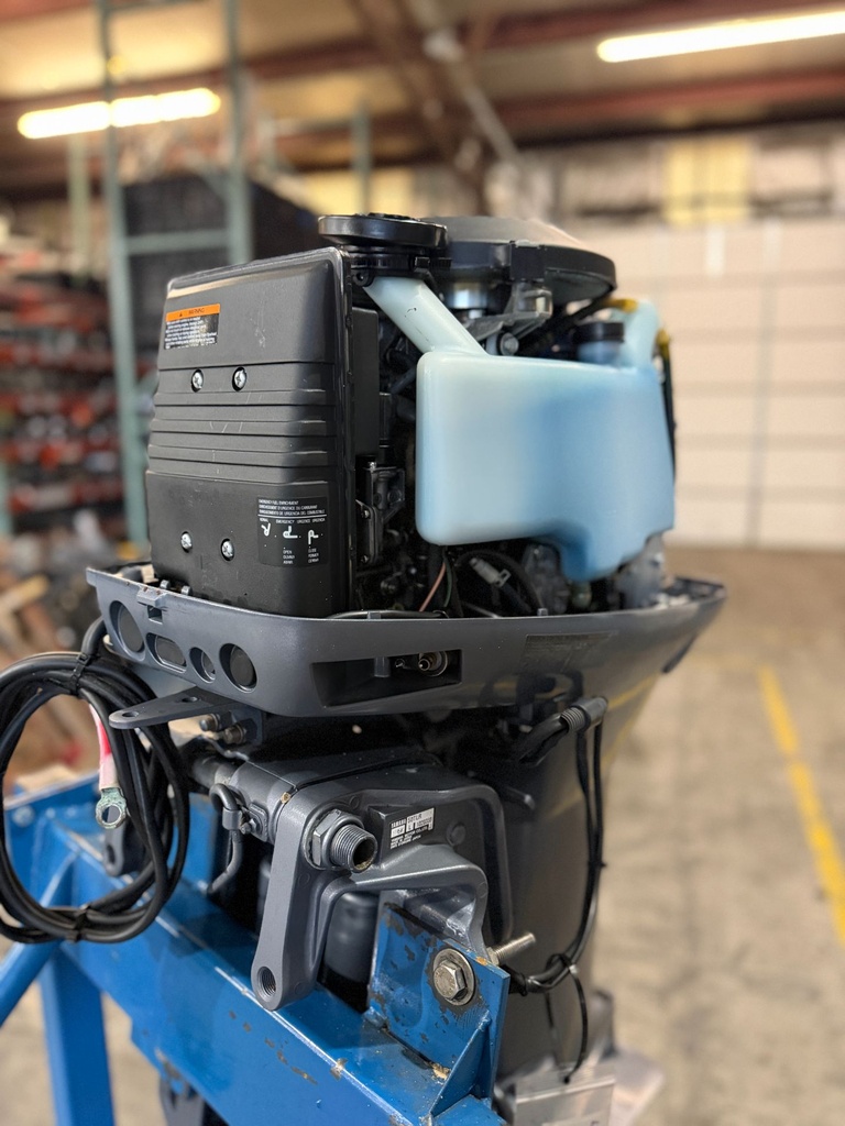 2007 Yamaha 50HP 2 Stroke Outboard Engine With 20" Shaft - Fresh Water