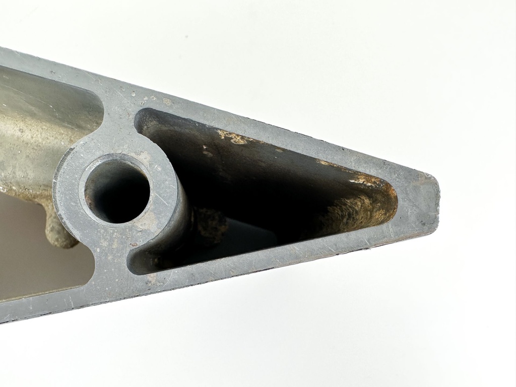 2007 Suzuki 250 HP 4 Stroke Outboard Midsection Extension / Spacer 52131-93J00-0EP OEM