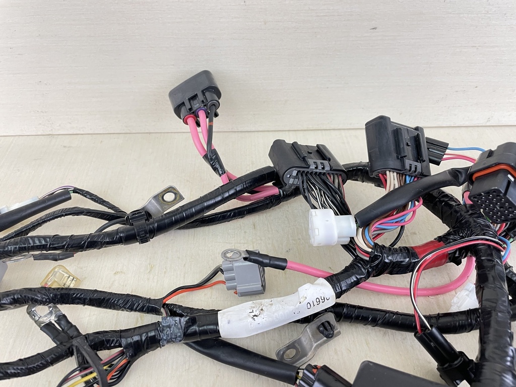 Suzuki DF 150 175 HP 4 Stroke Outboard Engine Wire Harness 36610-96J00