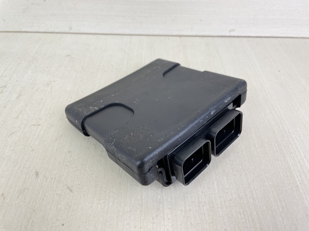 2006-2011 Suzuki DF 150 175 HP 4 Stroke Outboard Engine Control Unit ECU 33920-96JB0