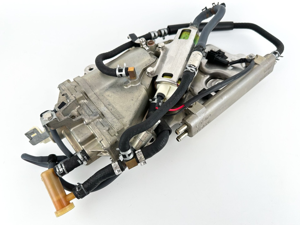 2003 Yamaha 225 HP 4 Stroke Outboard VST Float Chamber Assembly 69J-14180-10-00 OEM