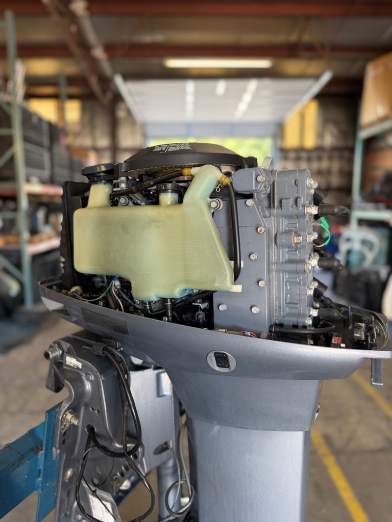 2004 Yamaha 50HP 2 Stroke Outboard Engine W/ 20" Shaft