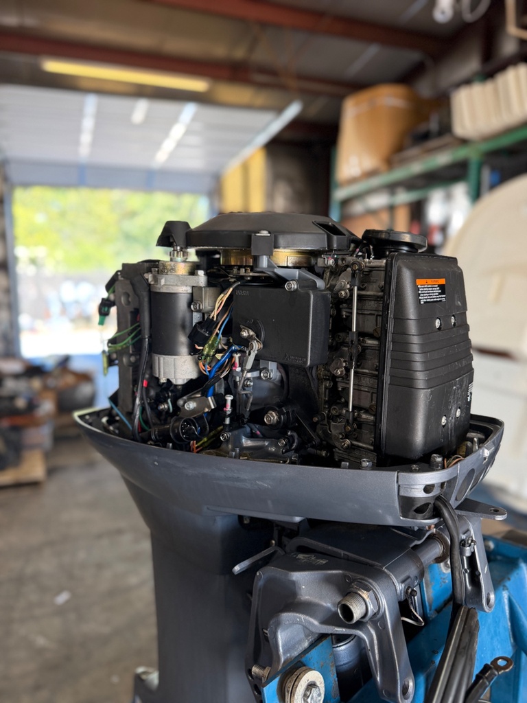 2004 Yamaha 50HP 2 Stroke Outboard Engine W/ 20" Shaft