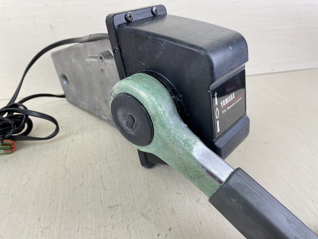 Yamaha Outboard 704 Top Mount Control Box Binnacle Assembly Lever - Used