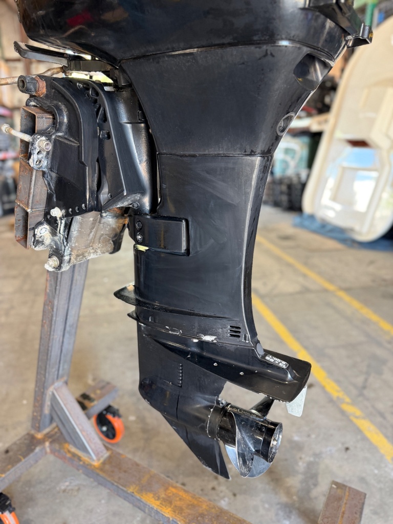 2000 Mercury 30 HP 2 Stroke Outboard Engine With 20" Shaft - Long
