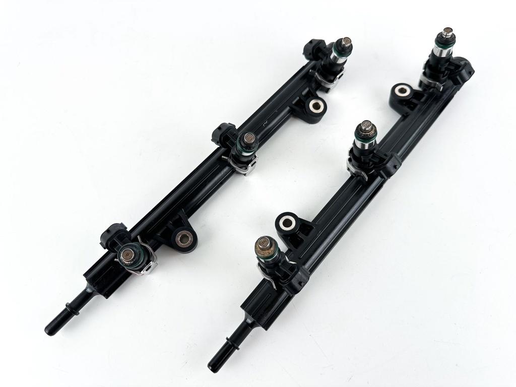 2012 Yamaha 250 HP 4 Stroke Outboard Fuel Injector Set W/ Rail 6AW-13761-00-00 OEM