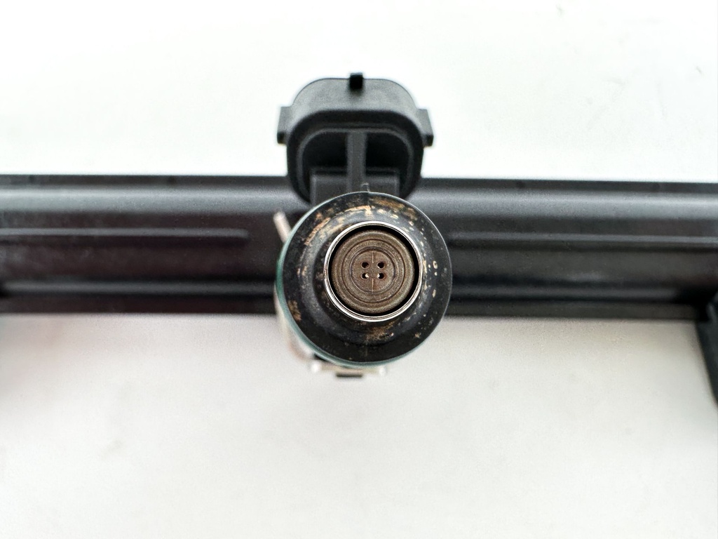 2012 Yamaha 250 HP 4 Stroke Outboard Fuel Injector Set W/ Rail 6AW-13761-00-00 OEM