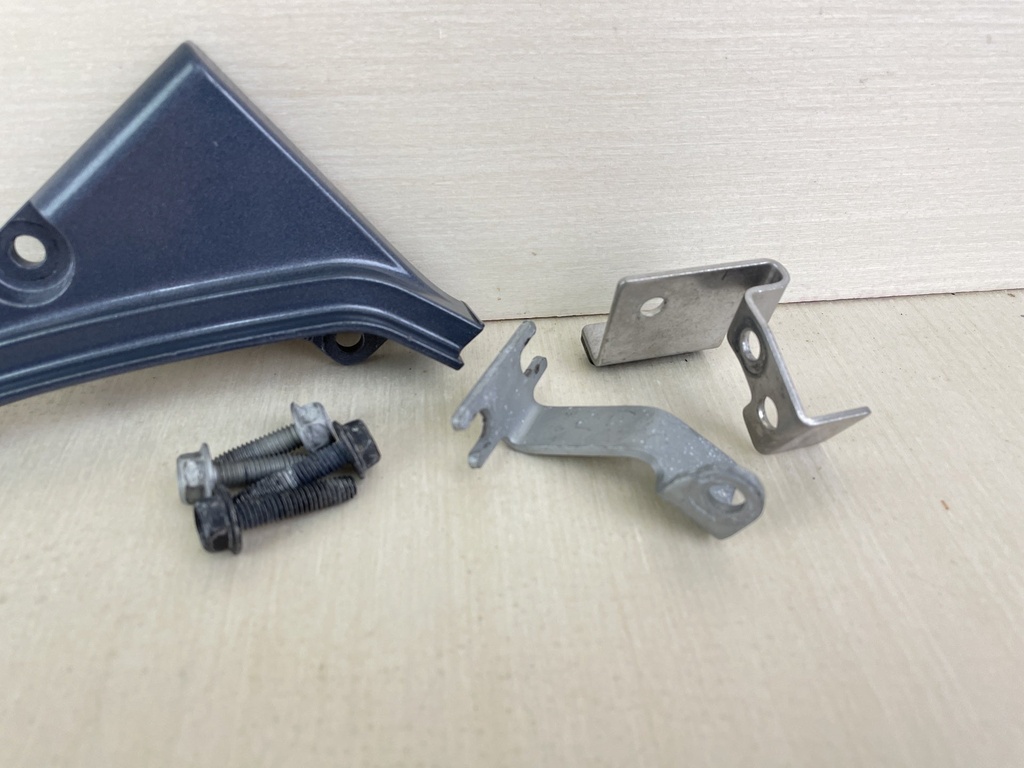 2016 Yamaha 90HP 4 Stroke Outboard Cable Cover Plate Assembly 67F-42738-00-8D