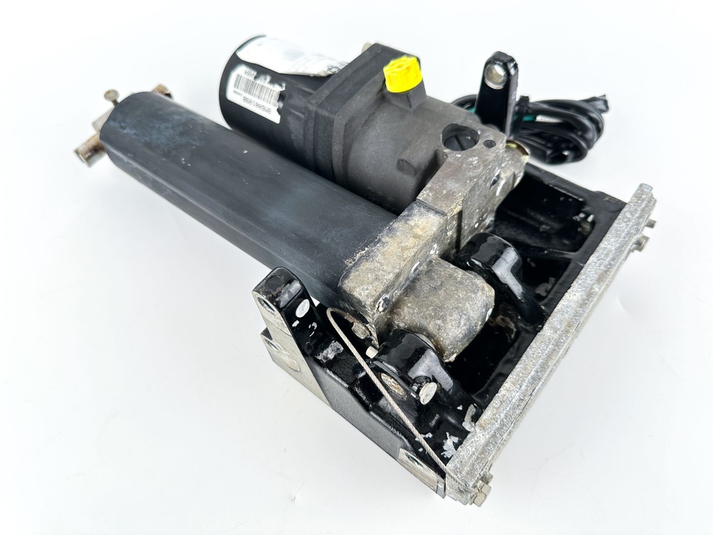 Mercury 70 90 115 120 125 HP Power Tilt and Trim Assembly 8M0090335