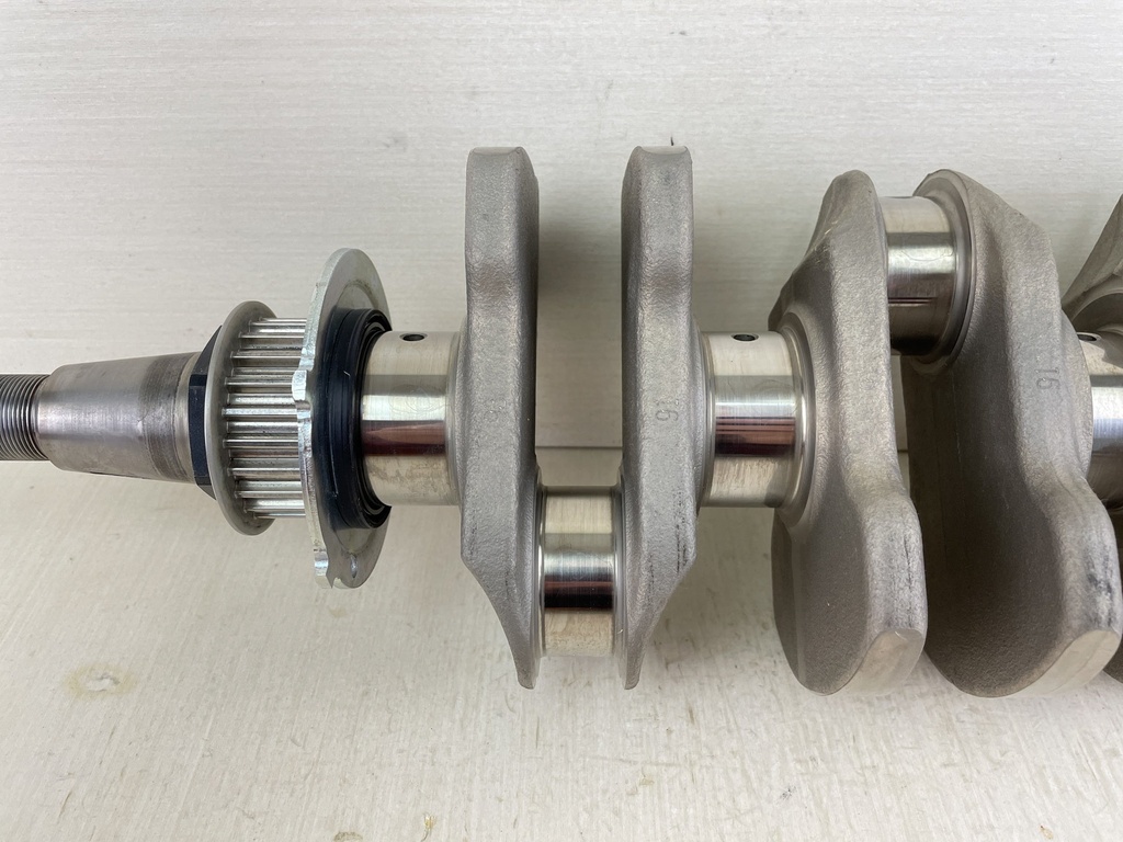 2016 Yamaha 90HP 4 Stroke Outboard Crankshaft Crank Assembly 6D8-11411-01-00