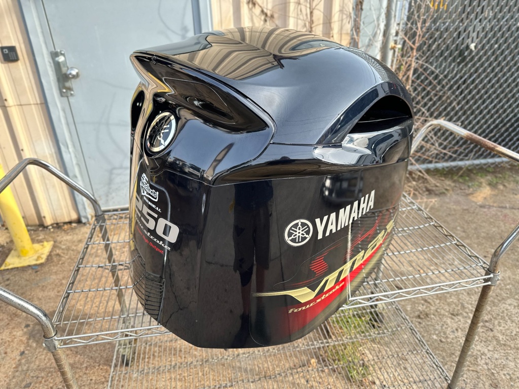 2012 Yamaha 250 HP 4 Stroke Outboard Top Cowling 6CB-42610-00-00 OEM