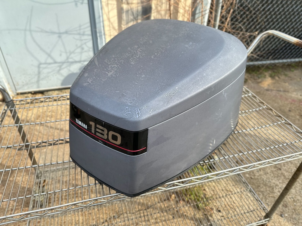 1997 Yamaha 130 HP 2 Stroke Outboard Top Cowling 6N7-42610-44-4D OEM