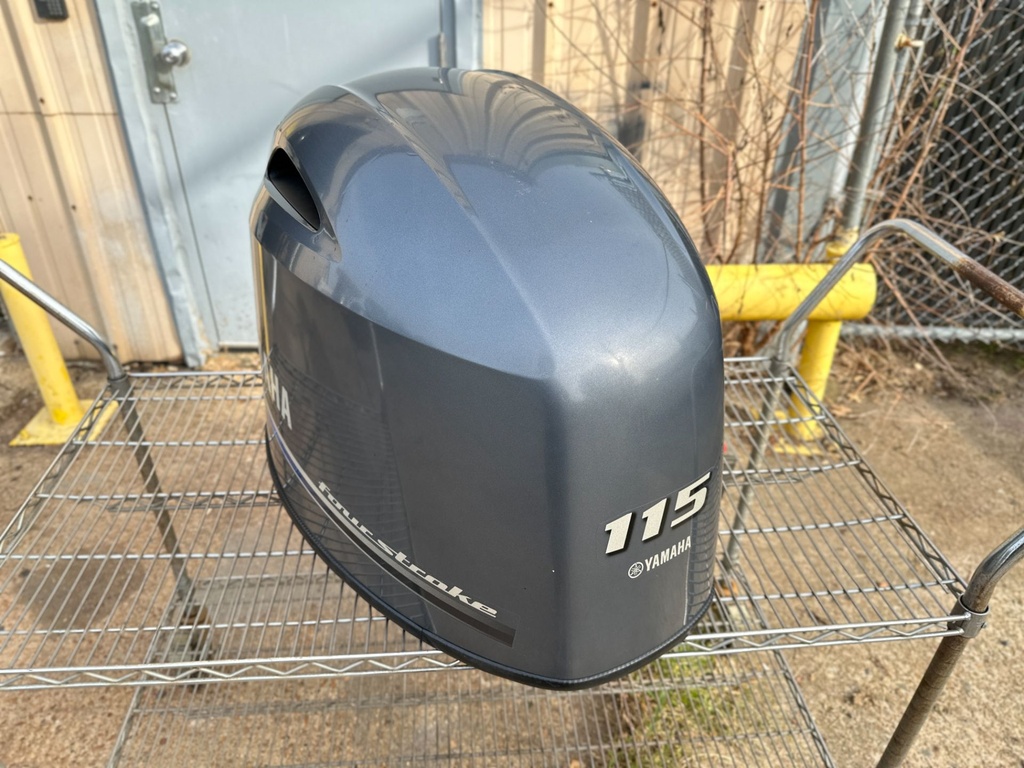 2019 Yamaha 115 HP 4 Stroke Outboard Top Cowling 6EM-81800-01-00 OEM