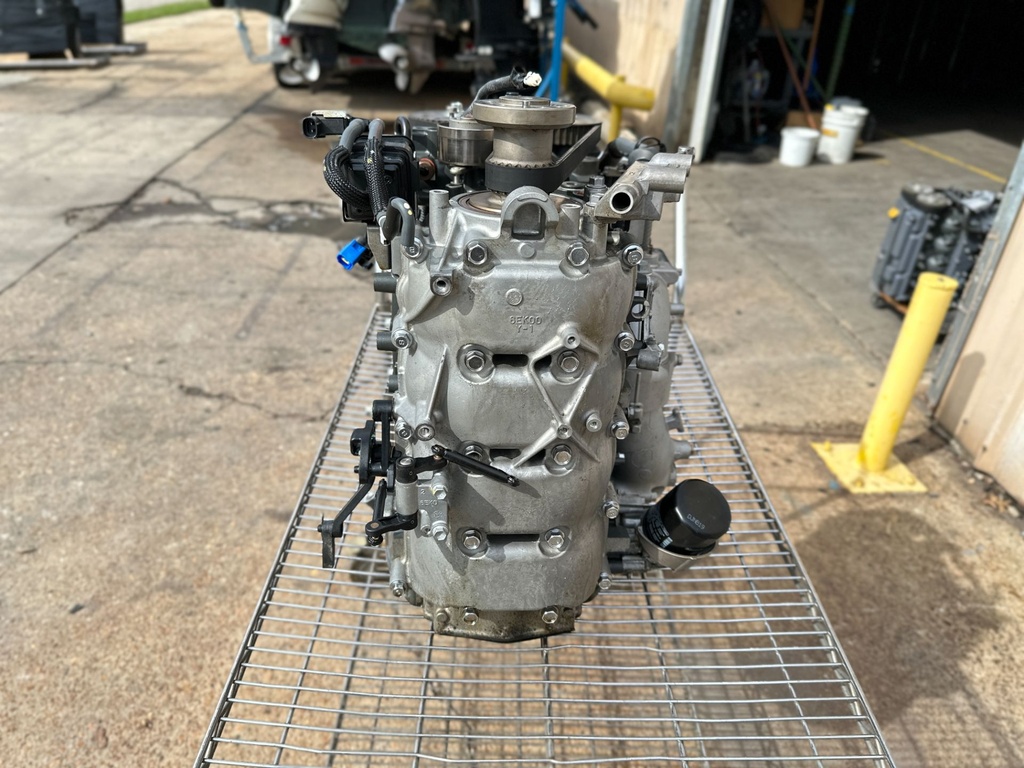 2019 Yamaha 115 HP 4 Stroke Outboard Powerhead 6EK-W009B-12-9S OEM