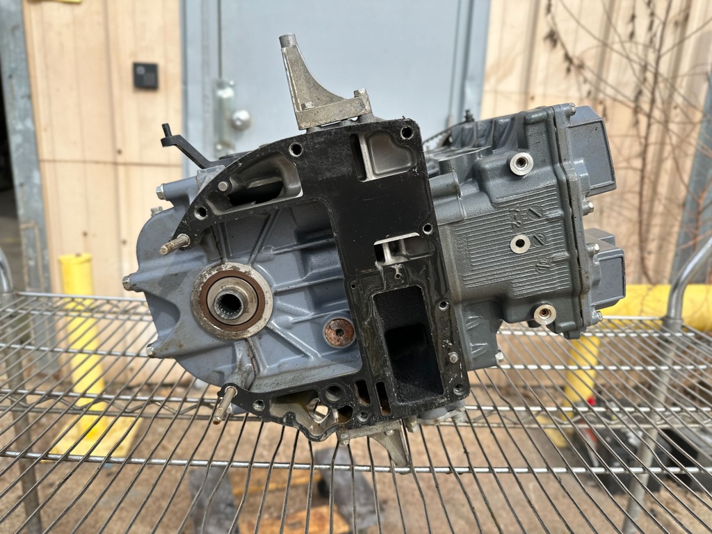 2002 Yamaha 115 HP 4 Stroke Outboard Powerhead 68V-W009B-03-1S OEM