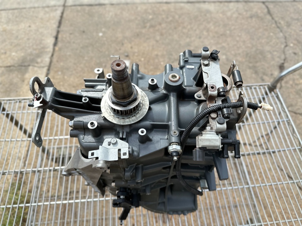 2013 Yamaha 115 HP 4 Stroke Outboard Crankcase Short Block Assembly 68V-W009B-13-9S OEM