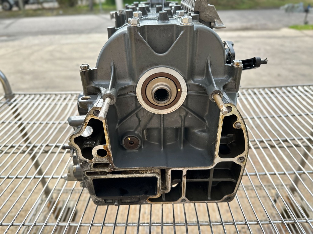 2013 Yamaha 115 HP 4 Stroke Outboard Crankcase Short Block Assembly 68V-W009B-13-9S OEM