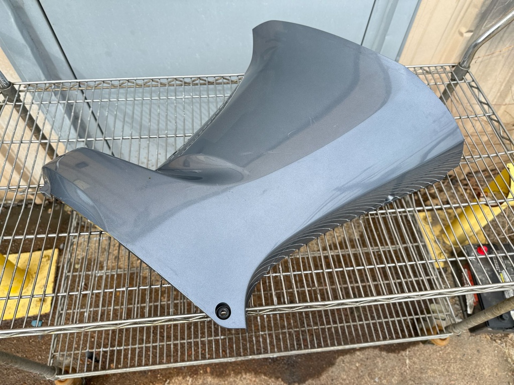 2014 Yamaha 200 HP 4 Stroke Outboard Lower Apron Cowling Port 6DA-42740-00-00 OEM
