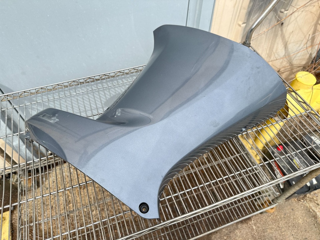 2022 Yamaha 200 HP 4 Stroke Outboard Lower Apron Cowling Port 6DA-42740-01-00 OEM