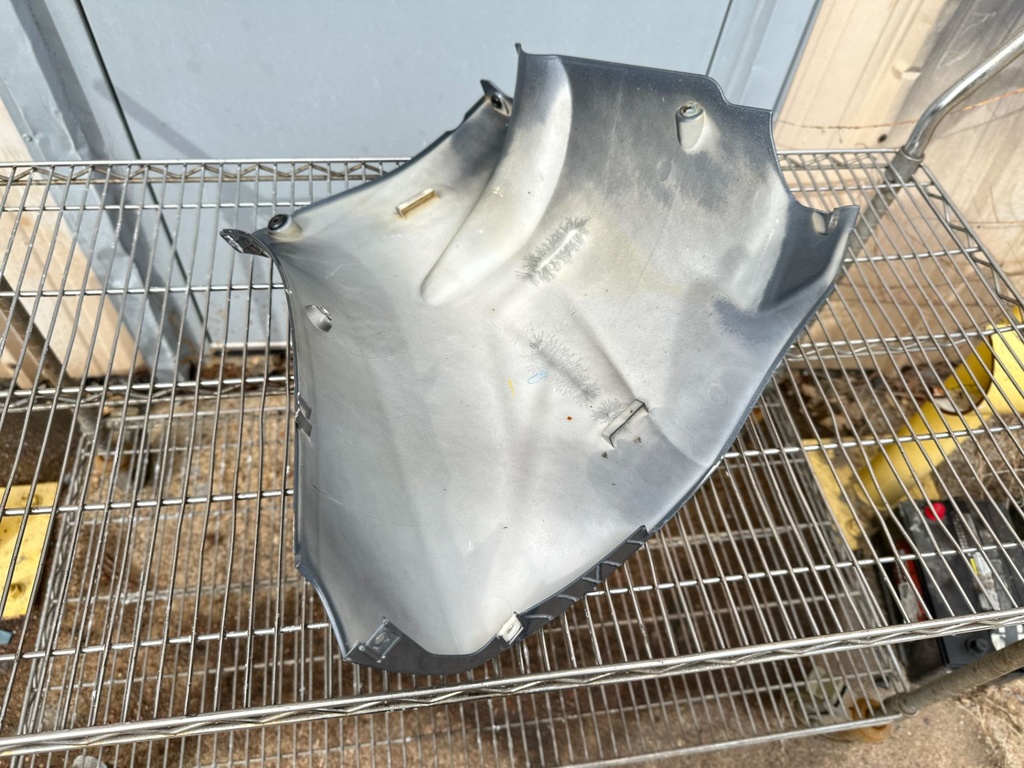 2012 Yamaha 250 HP 4 Stroke Outboard Lower Apron Cowling Port 6CB-42741-00-8D OEM