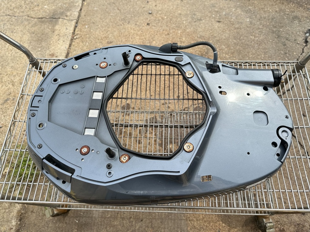 2012 Yamaha 250 HP 4 Stroke Outboard Bottom Cowling Pan 6CB-42711-01-8D OEM