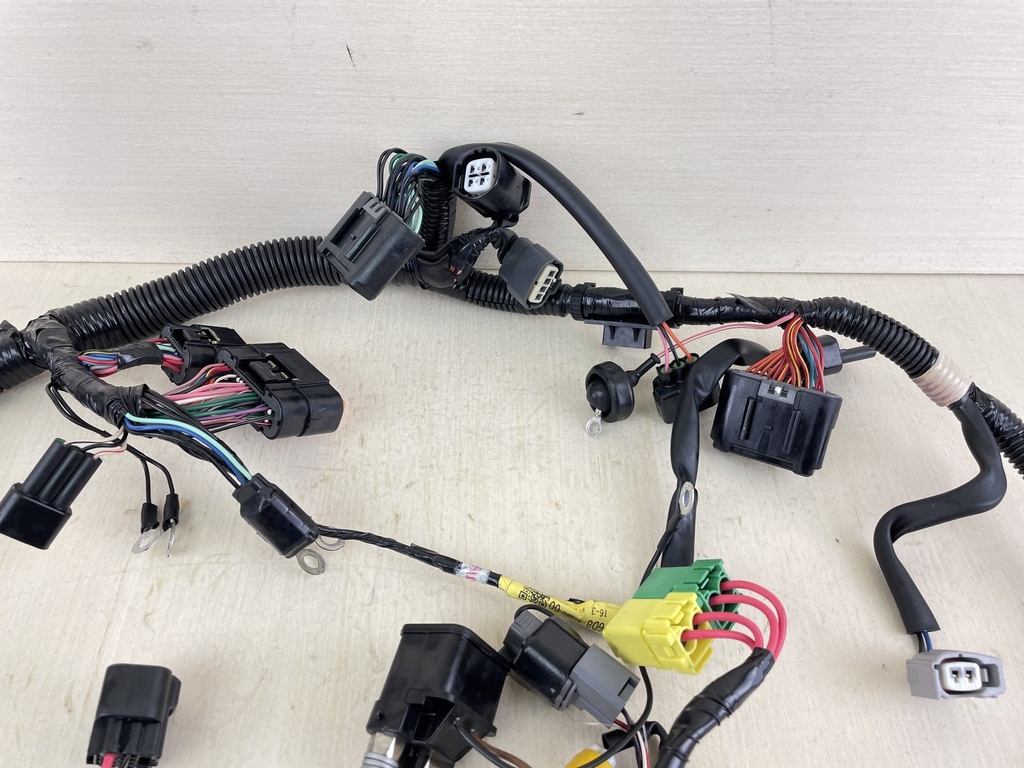 2016 Yamaha 90HP 4 Stroke Outboard Engine Wire Harness 6D8-82590-61-00