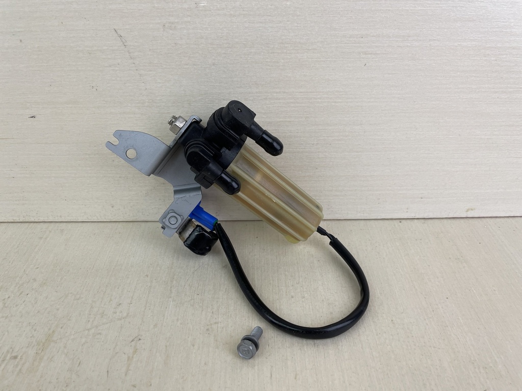 2016 Yamaha 90HP 4 Stroke Outboard Fuel Filter Assembly 6D8-24560-01-00