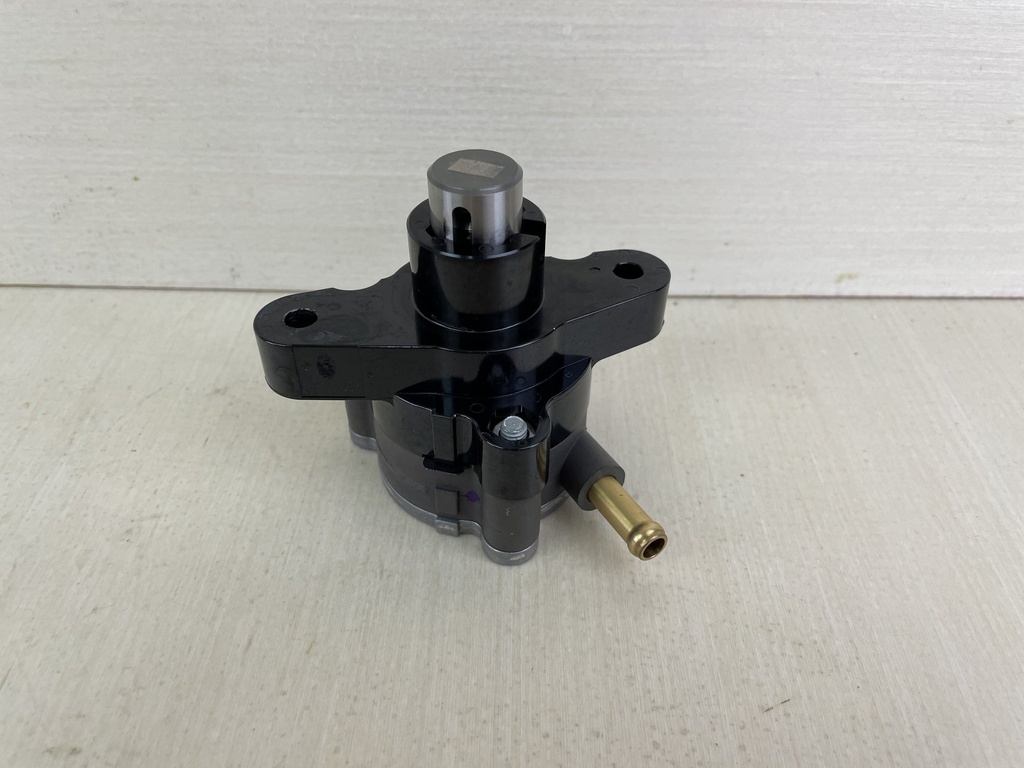 2016 Yamaha 90HP 4 Stroke Outboard Fuel Pump Assembly 6D8-24410-10-00