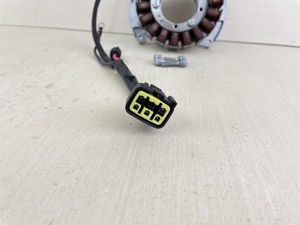 2016 Yamaha 90HP 4 Stroke Outboard Stator Coil Pulser Base Assembly 6D8-81460-00-00