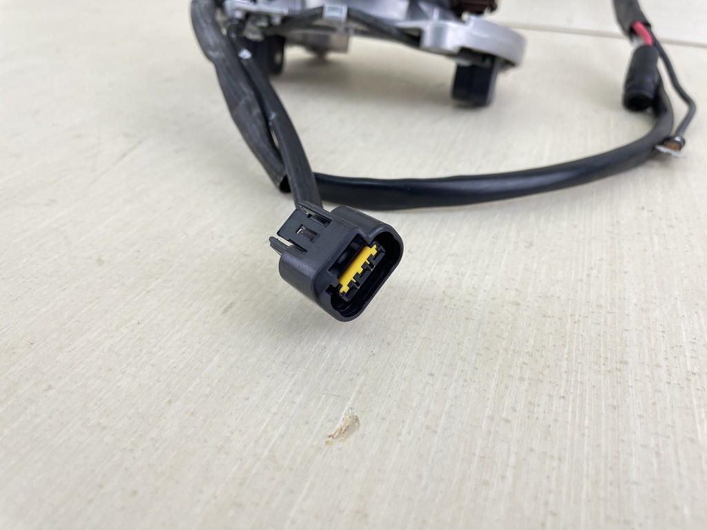 2016 Yamaha 90HP 4 Stroke Outboard Stator Coil Pulser Base Assembly 6D8-81460-00-00