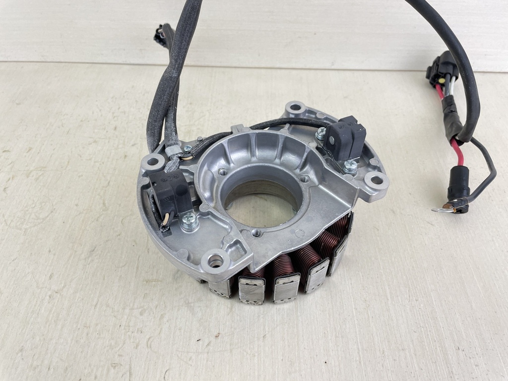 2016 Yamaha 90HP 4 Stroke Outboard Stator Coil Pulser Base Assembly 6D8-81460-00-00