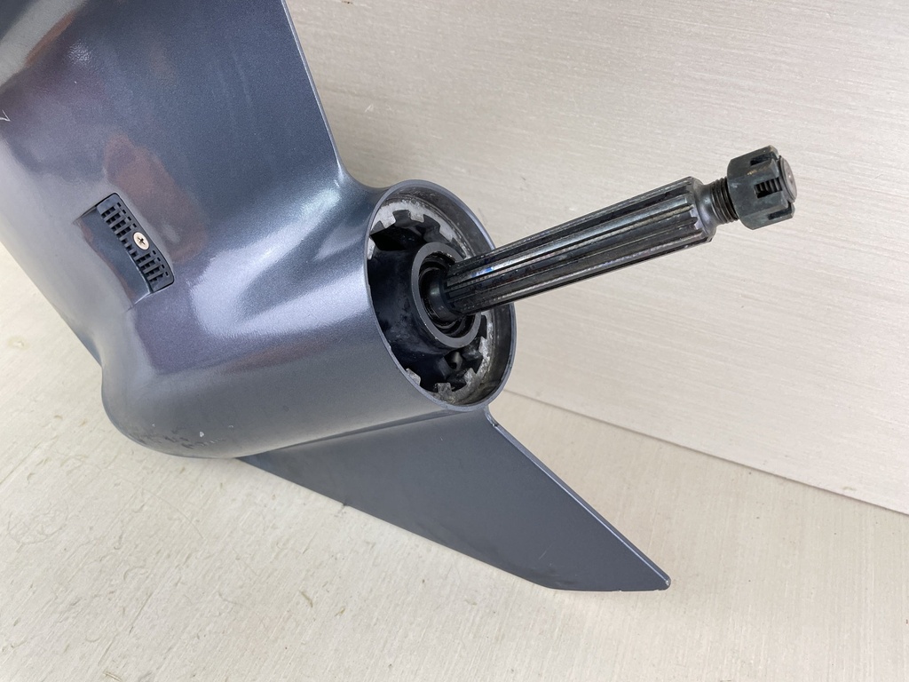 2016 Yamaha 90HP 4 Stroke Outboard 20" Long Lower Unit Gear Case 6D9-45300-13-8D