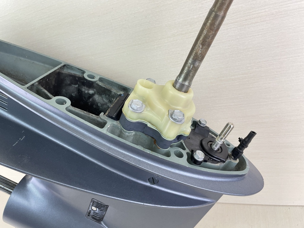 96-00 Yamaha 50HP 4 Stroke Outboard 20" Lower Unit Gear Case Assembly 64J-45300-12-4D