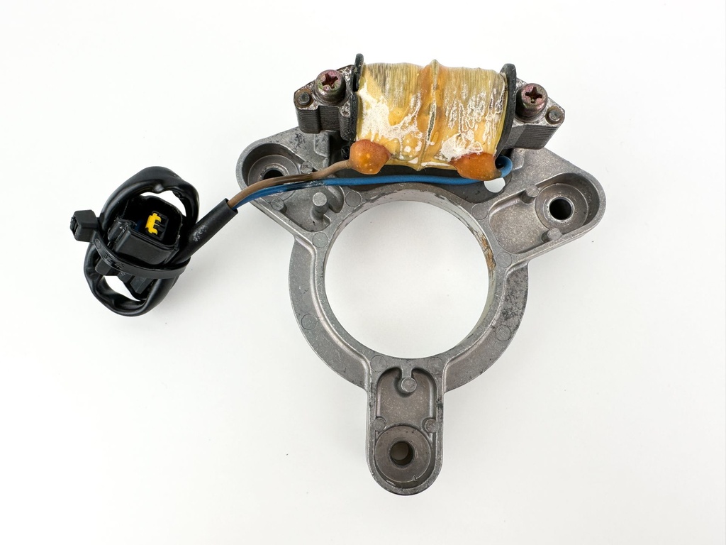 2003 Yamaha 70 HP 2 Stroke Outboard Charge Lighting Coil Pulser Assembly 6H2-85520-01-00 OEM